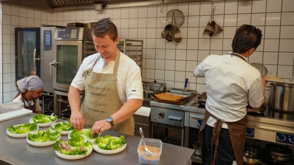 Med ønsket om at skabe en grøn ø har flere spisesteder på Samsø nu fået Det Økologiske Spisemærke