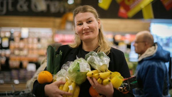 Regeringens beslutning om at fjerne momsen på frugt og grønt får den ønskede effekt, viser omfattende kundestudie