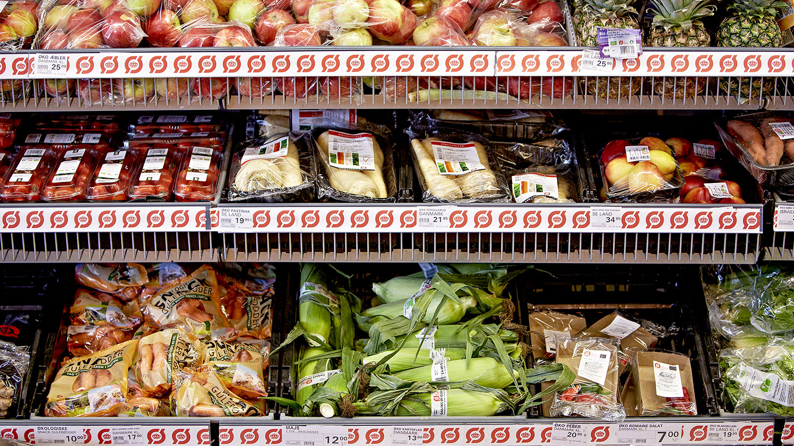 Økologisk frugt og grønt på Ø-mærkede butikshylder