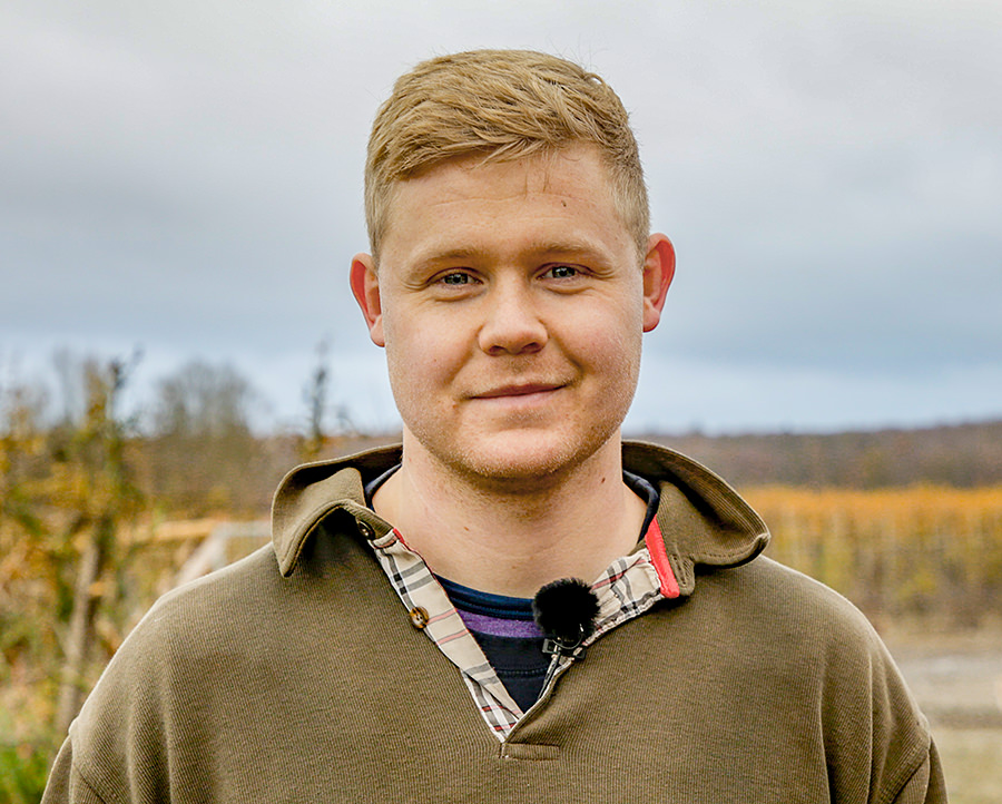 Det sjællandske svampedynastis yngste søn, Frederik Hansen, er ved at blive kørt i stilling til et fremtidigt generationsskifte, og han ser spændende perspektiver i at Tvedemose satser mere på recirkulering og forædling af egne råvarer