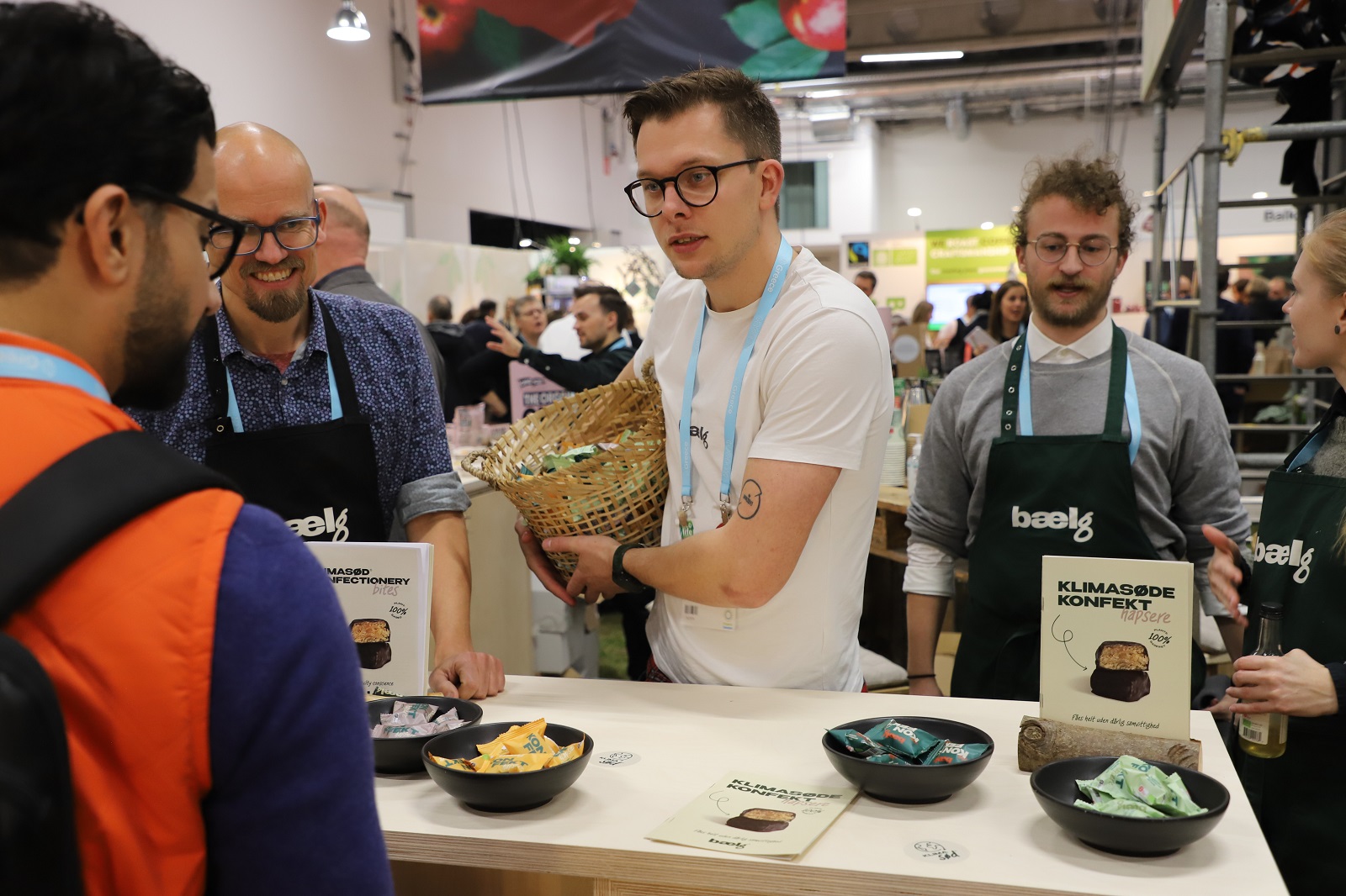 Bælg drømmer også om at komme til udlandet, og i 2021 deltog Mikkel Præst t.v. og Benjamin Pedersen på Nordic Organic Food Fair i Malmø, men lige nu er hovedfokus at komme bredt ud på det danske marked
