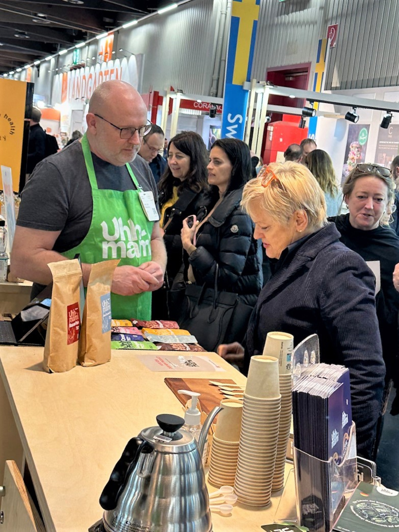 På BioFach fik Frank Lentz bl.a. besøg af den tidligere miløforkæmper og fødevare- og landbrugsminister fra De Grønne