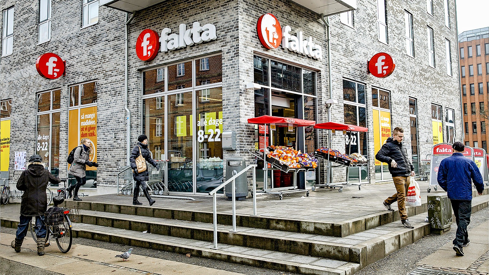 Faktabutik set udefra