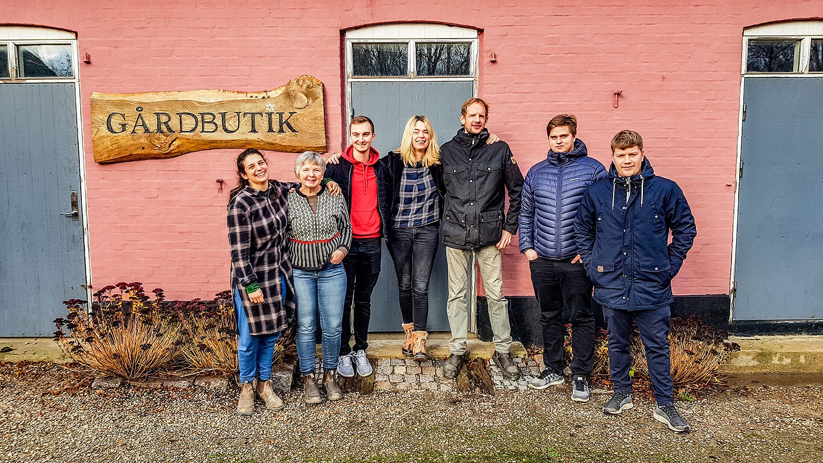 Staben bag gårdbutikken på Jernbjerggaard
