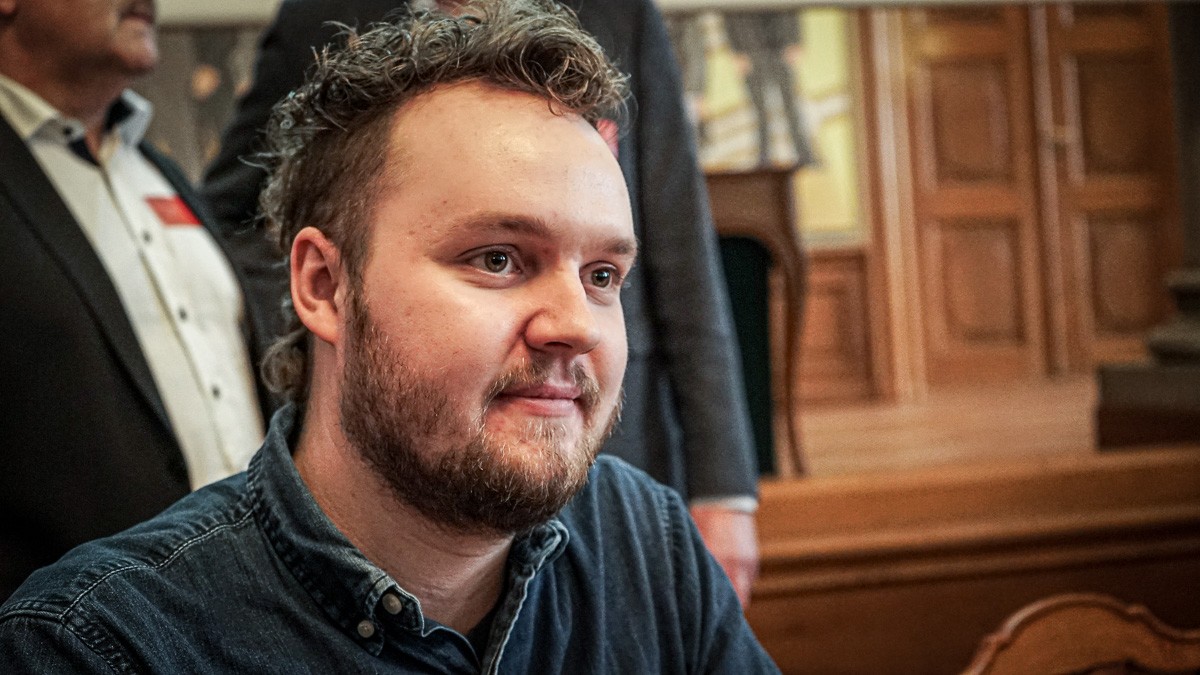 Carl Valentin sidder som paneldeltager på en konference om plantebaserede fødevarer