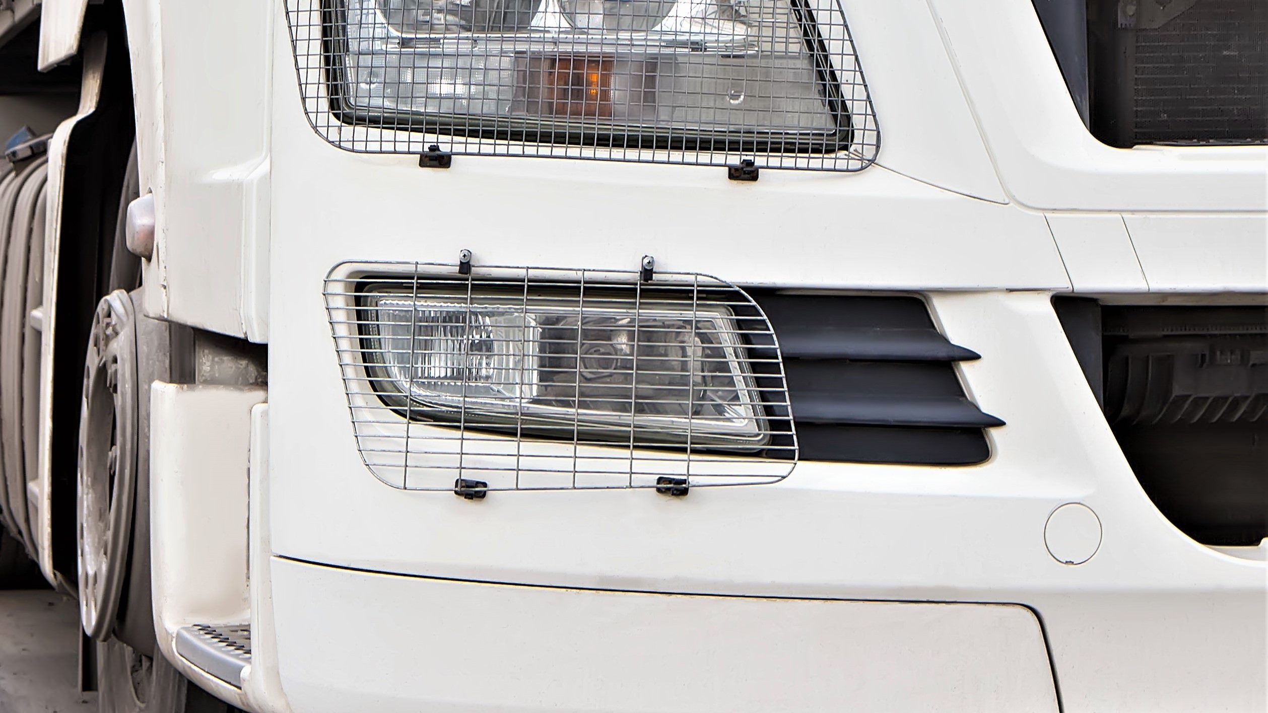 Nærbillede af en lastbil