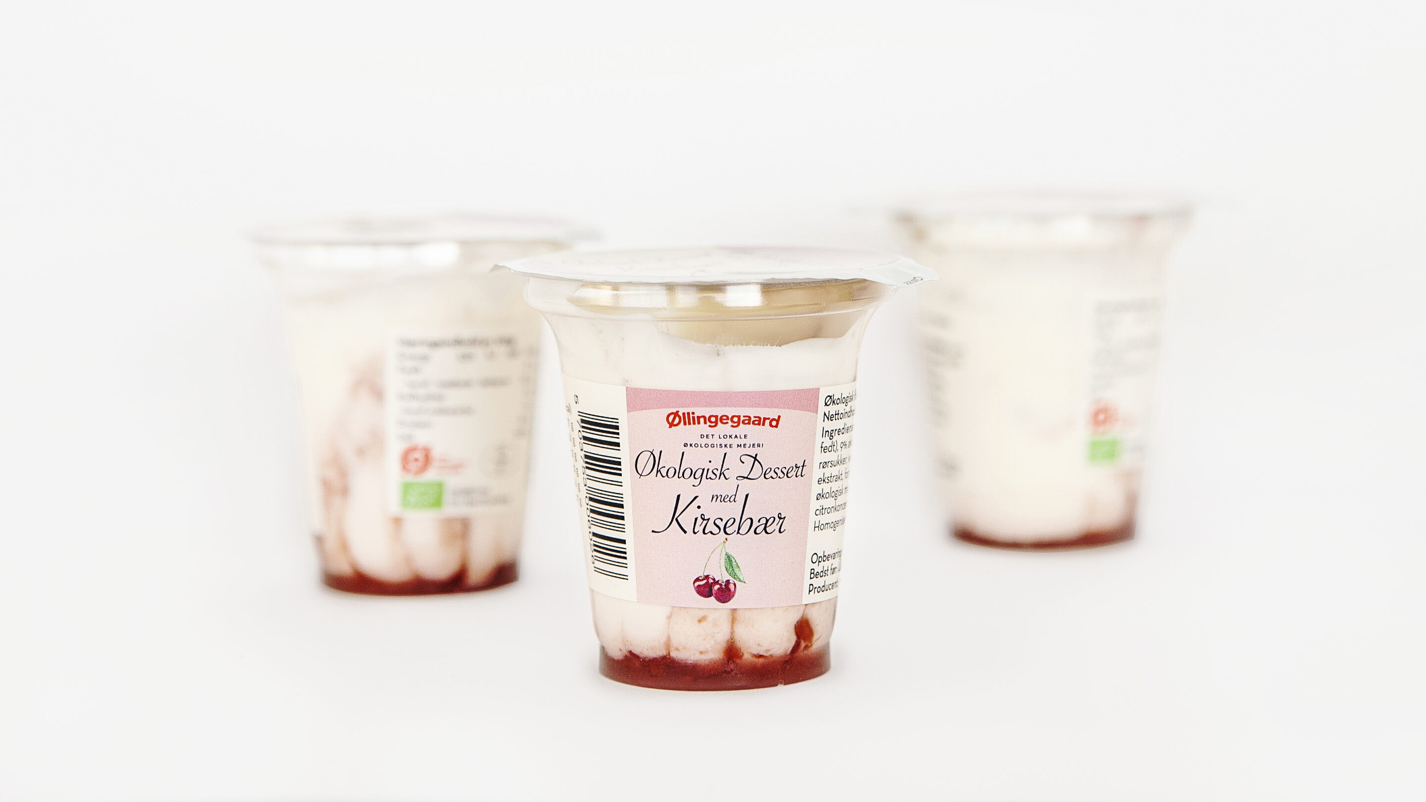 Basen er sindssygt lækker, fed og cremet, og vi værdsætter, at mejeriet udfordrer, hvad fedtindholdet kan være i en yoghurt., lyder det bl.a. i dommernes bedømmelse af vinderdesserten fra Øllingegaard Mejeri