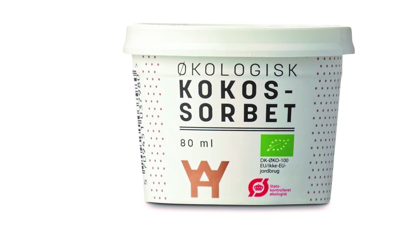 Bægrerne med kookos-sorbet fra Wassim Hallal-serien er produceret hos Jacob & Jakob Icecream