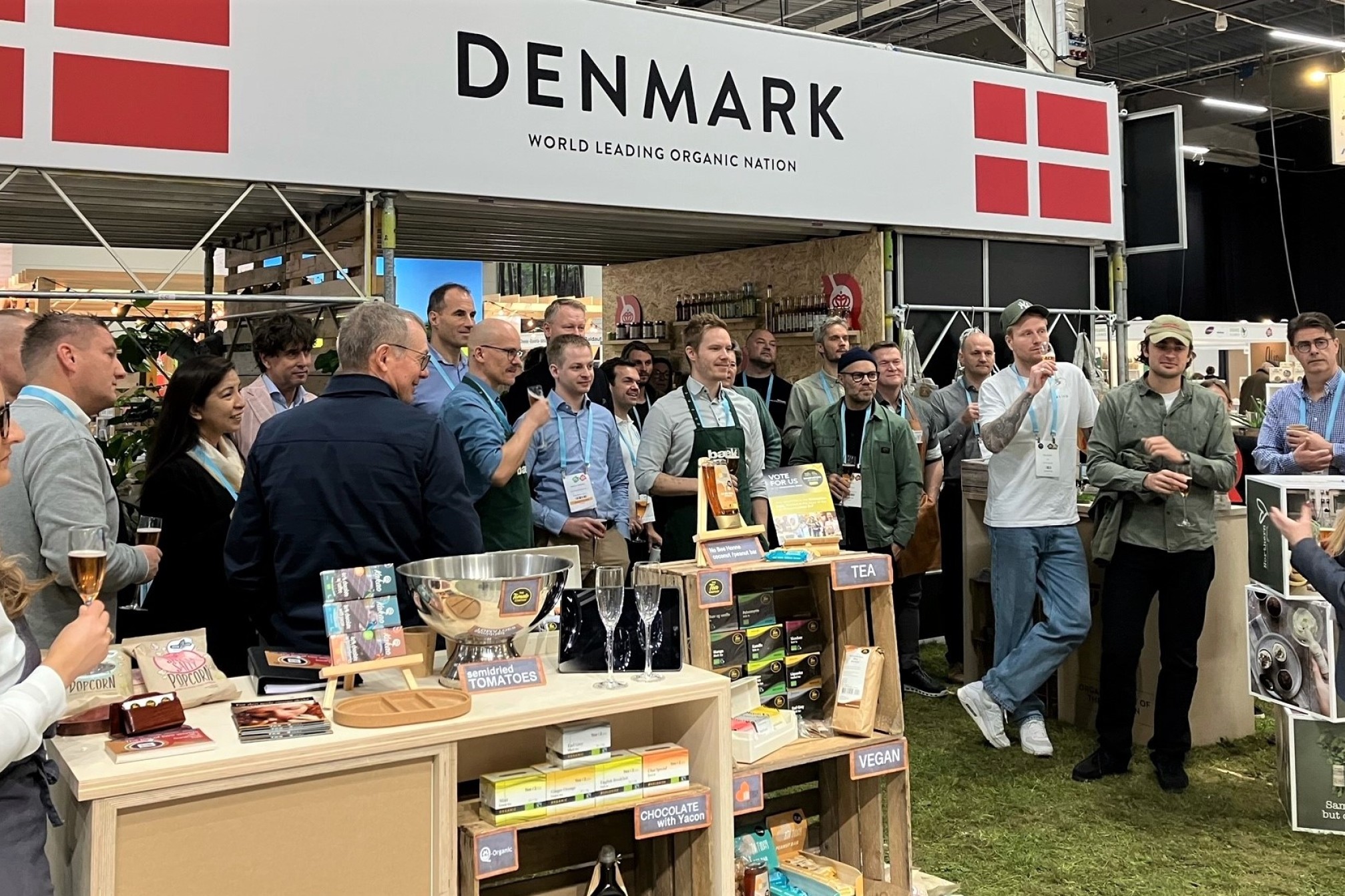 Pernille Bundgård åbner den danske stand på  NOFF.