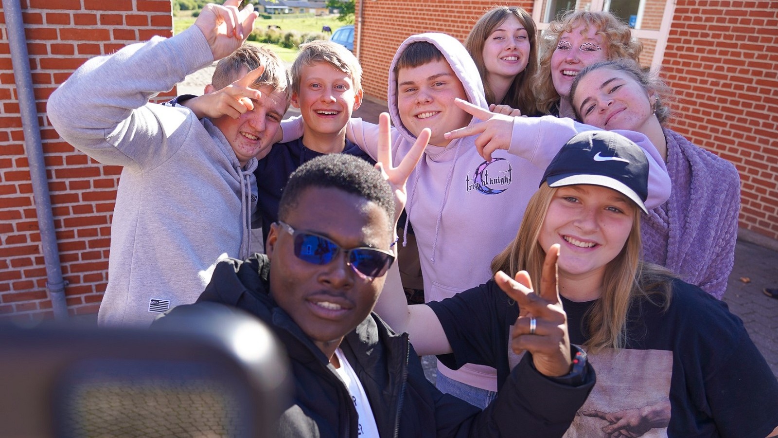 Peter Mapambano er sikker på, at eleverne på Skrødstrup Efterskole vil være med til at ændre verden i en grønnere retning