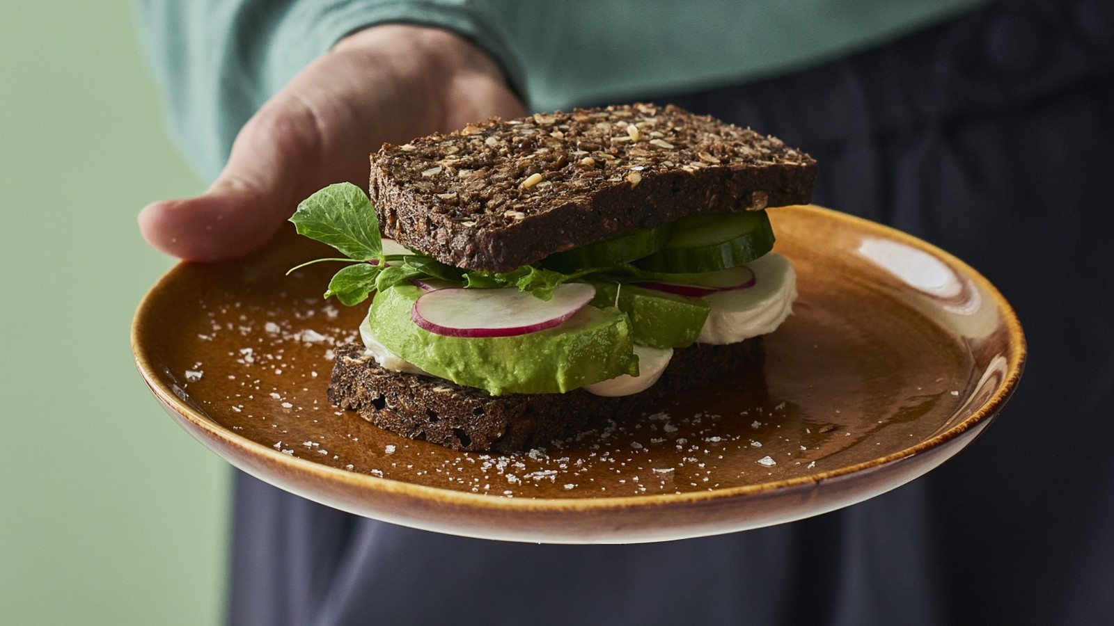 Rugbrød grøntsager