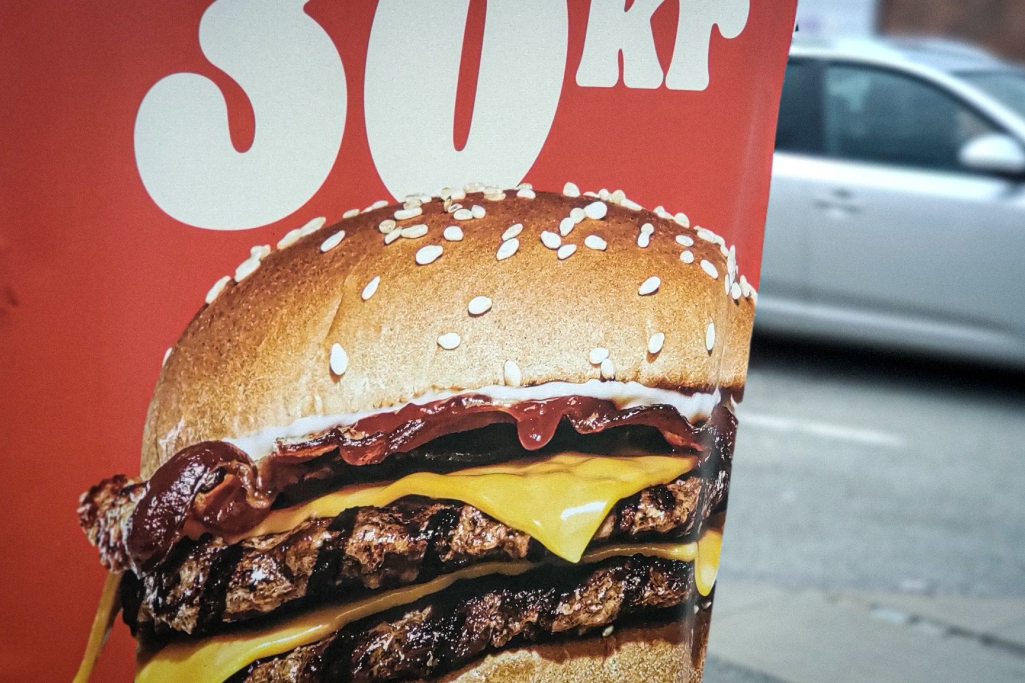 Reklame for en burger til 30 kr