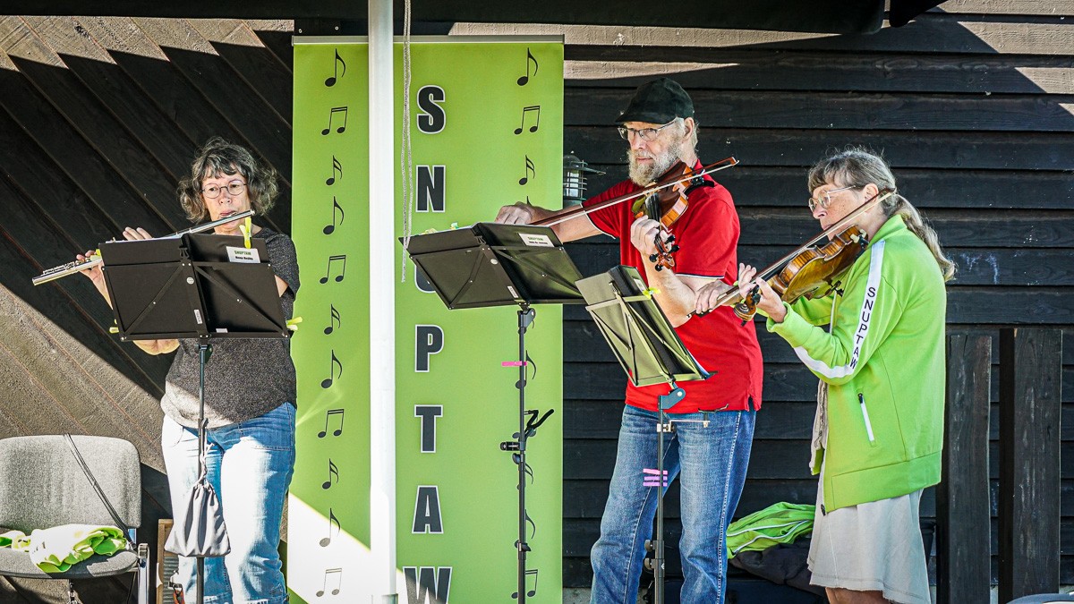 Snuptaw spillede folkemusik