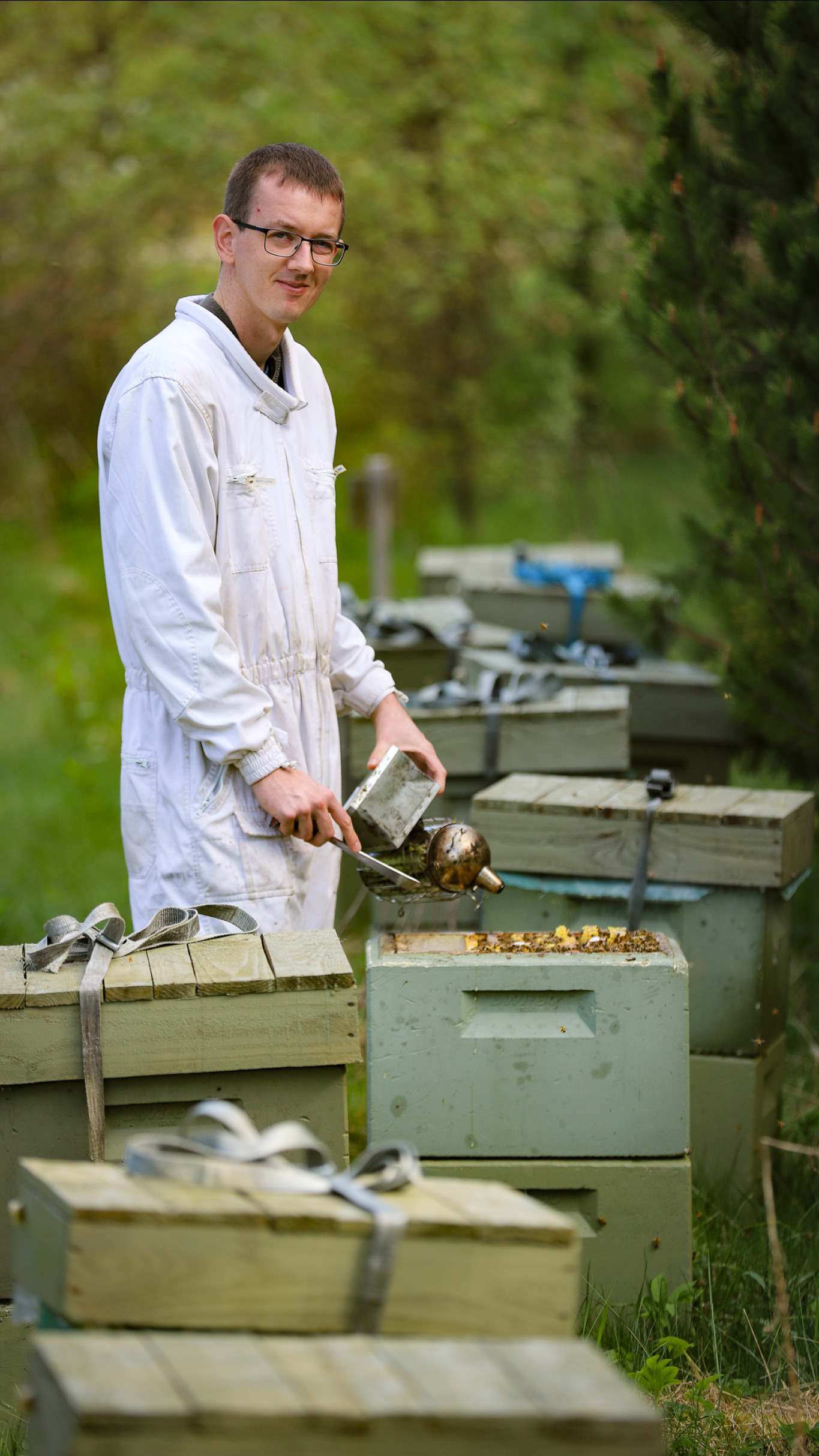 Med offentliggørelsen af Landbrugsstyrelsens nye bikort skal Mathias Hvam nu køre langt for at finde placeringer til sine økologiske bier i Vestjylland
