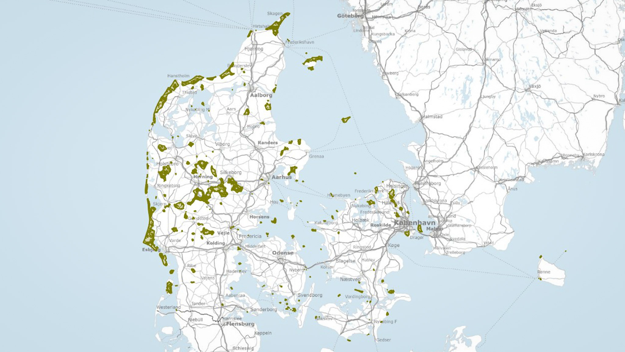 På Landbrugsstyrelsens bi-kort fra 2023 er der 49.000 ha flere grønne områder end året efter. Kortet viser også at de hvide arealer, der markerer arealer hvor der bruges sprøjtemidler, dominerer det danske landskab