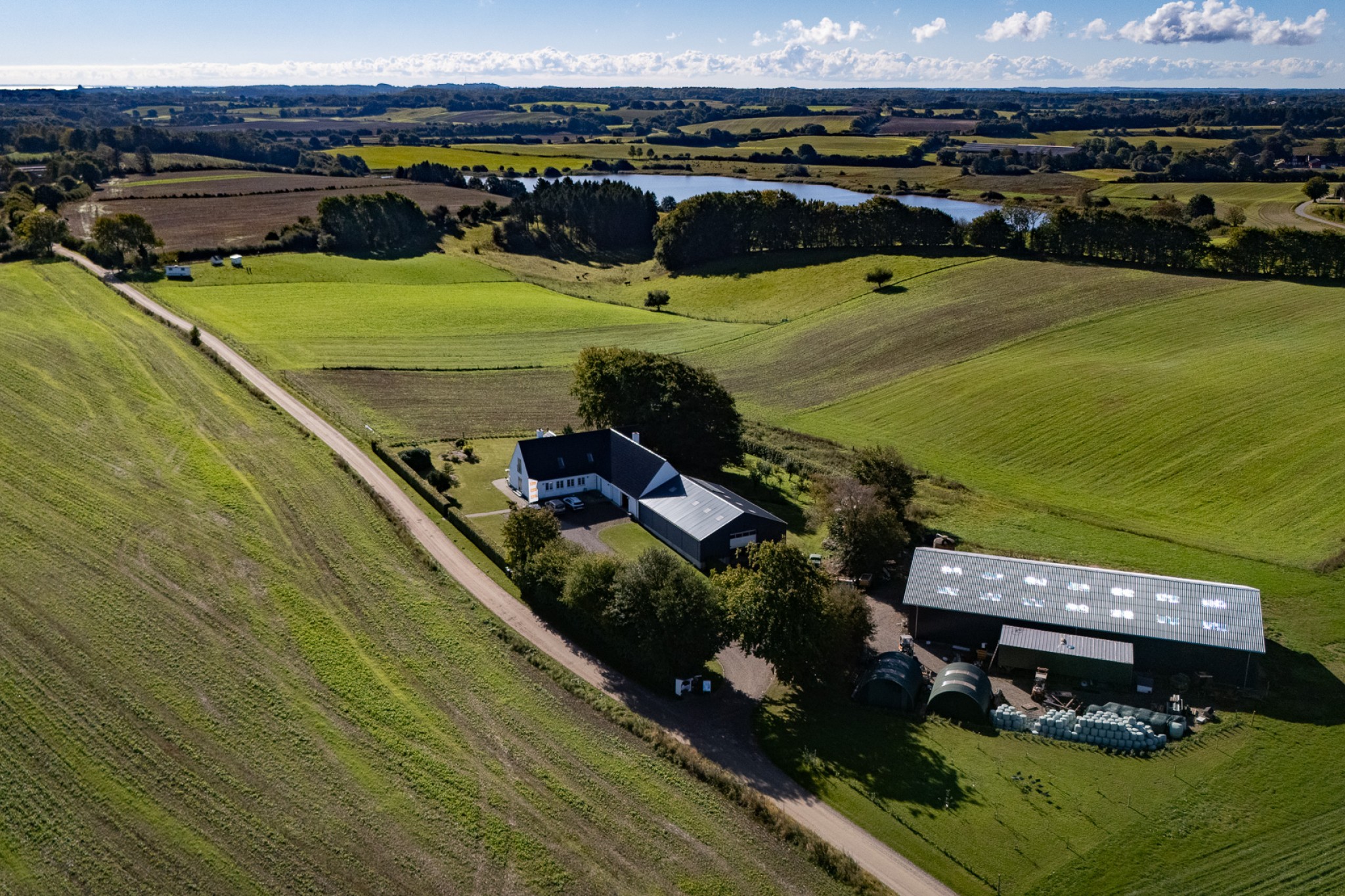 Økologisk og biodynamisk gård ved Vojens - ejerne er Charlotte og Henning Gabelgaard