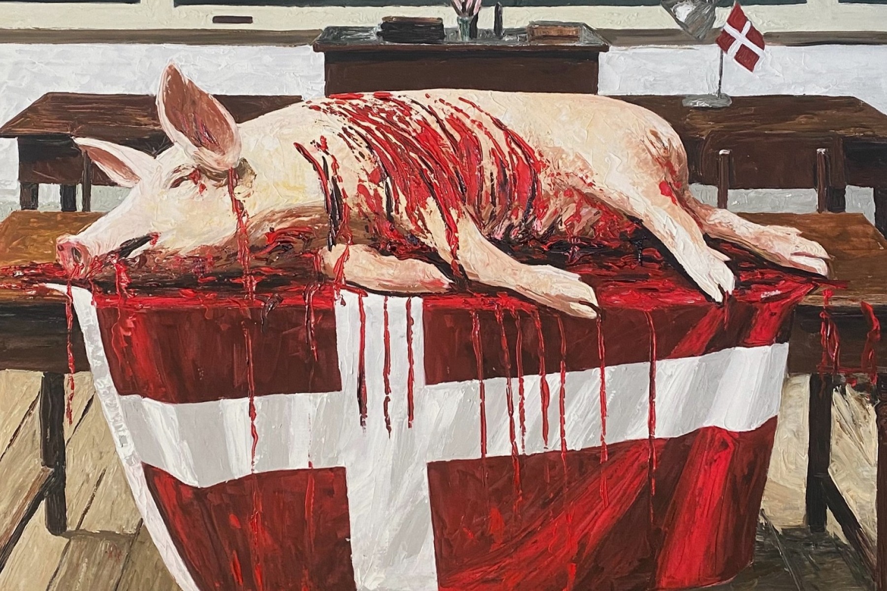 Maleri af en død blødende gris, der ligger på Dannebrog