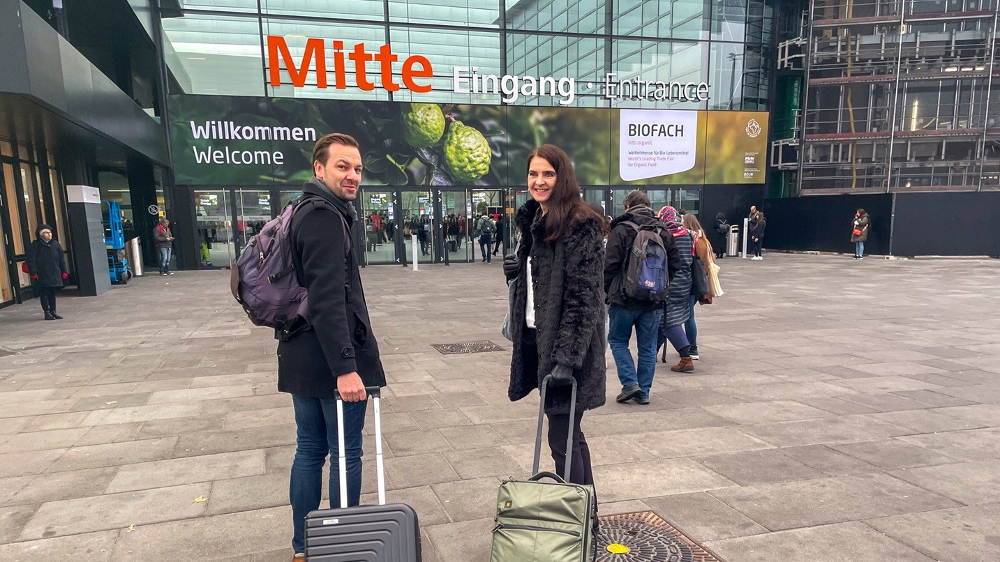 Peter Edwards Jørgensen og Dorthe Friis Christensen fra Solhjulet havde en skarp mødeplan da de ankom til BioFach, som ikke efterlod tid til mange svinkeærinder, men der blev også plads til nogle spontane møder, inden de efter to travle dage satte kurs mod Silkeborg