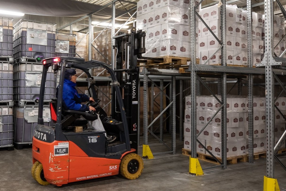 Gaffeltruck på lageret hos Jensens Foods