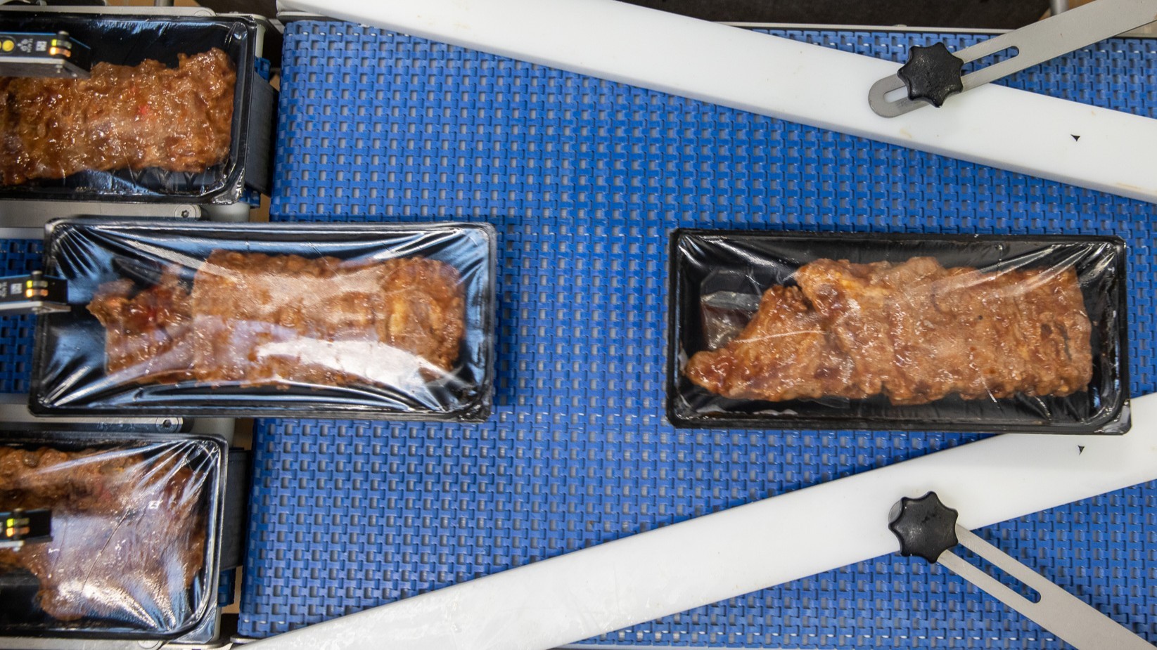 Pakkelinje hos Jensens Foods kan i fremtiden skulle håndtere økologiske udgaver af de populære spareribs