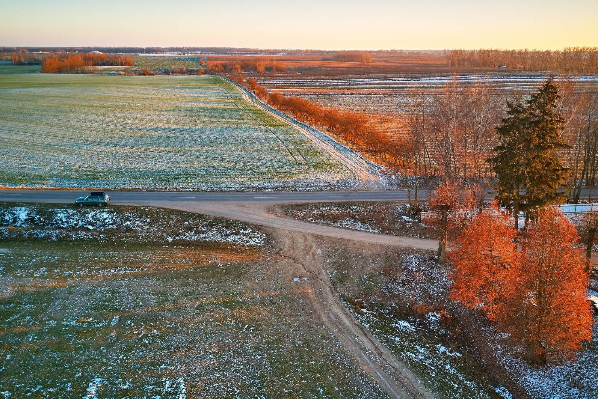 Luftfoto af frosne marker