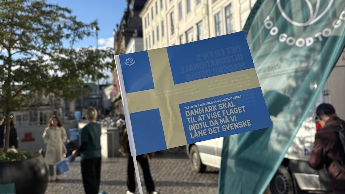 Too Good To Go uddeler svenske flag i København